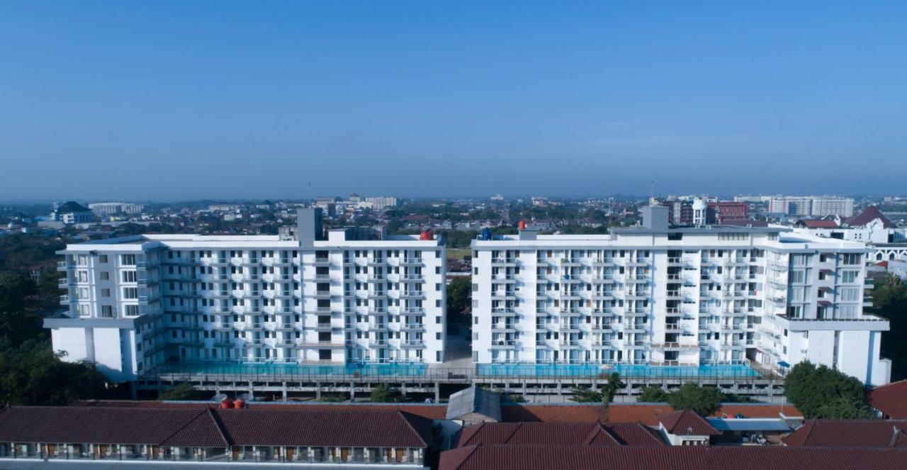 Indoluxe Rent Apartment Maguwo Экстерьер фото